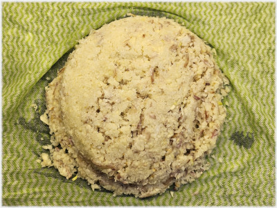 Knoblauch auswringen vorbereiten