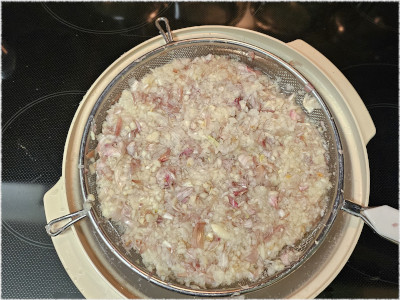 Knoblauch Martinswasser anlösen