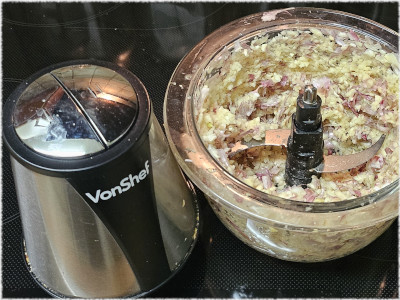 Knoblauch zerkleinert